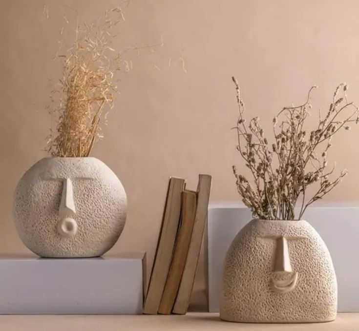 Yubi Sora Face Vase Duo