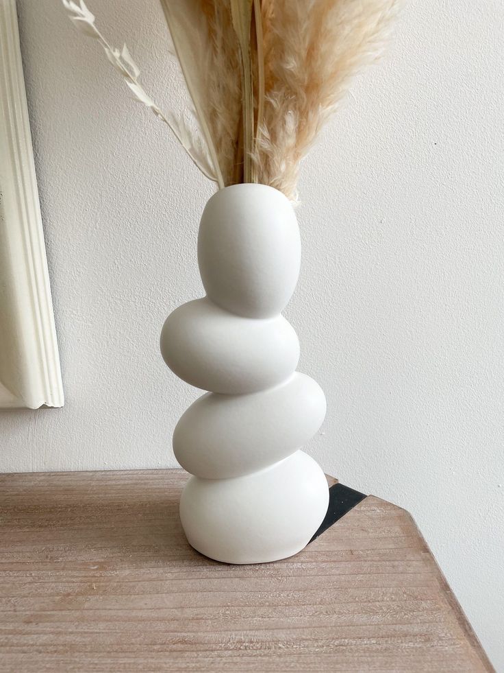 Yubi Sora Spiral-Shaped Vase