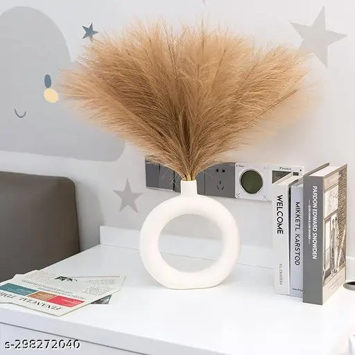 Yubi Sora's faux pampas artificial flowers (Set of 3)