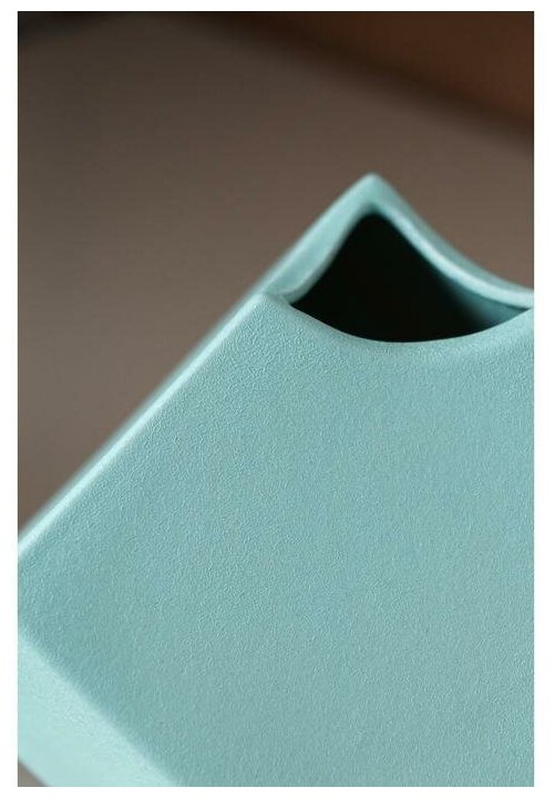 Yubi Sora Square Box Vase