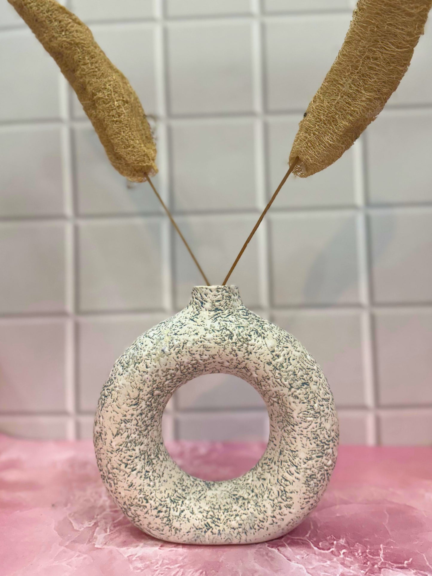 Yubi Sora Ceramic Donut Vase