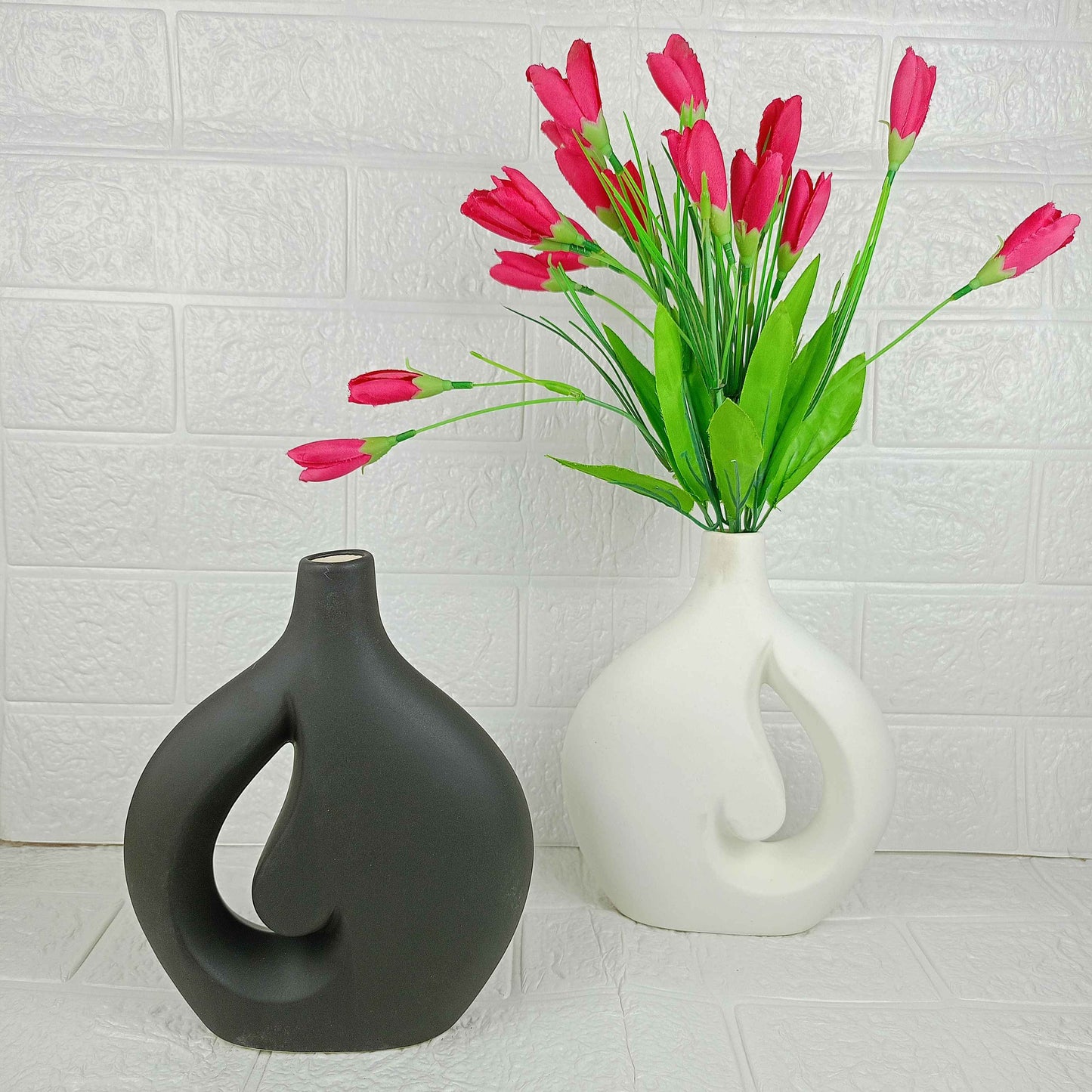 Yubi Sora Matte Side-Ring Vase Set