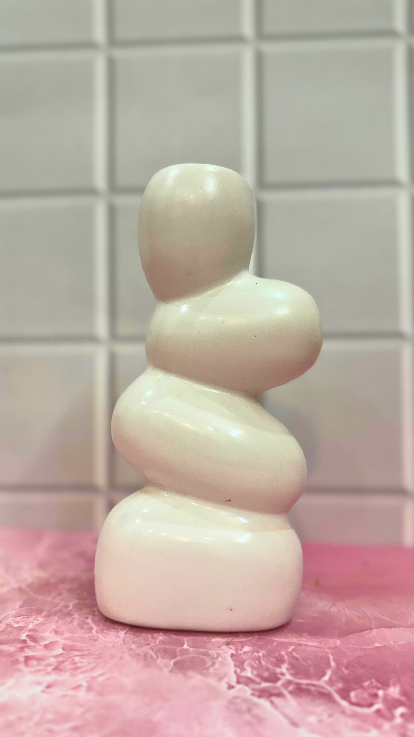 Yubi Sora Spiral-Shaped Vase