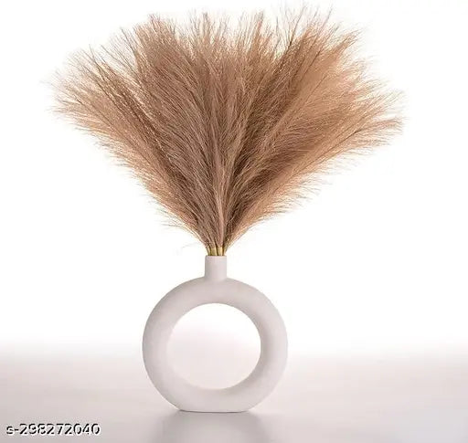 Yubi Sora's faux pampas artificial flowers (Set of 3)