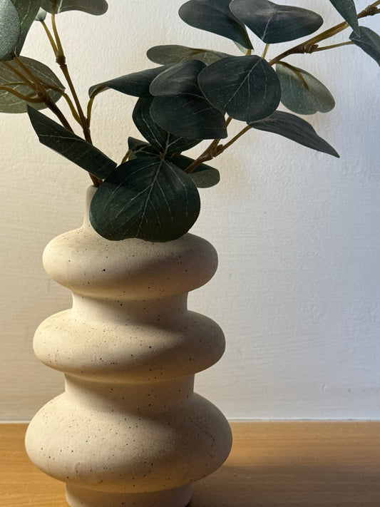 Yubi Sora Ceramics Wave Ring Vase