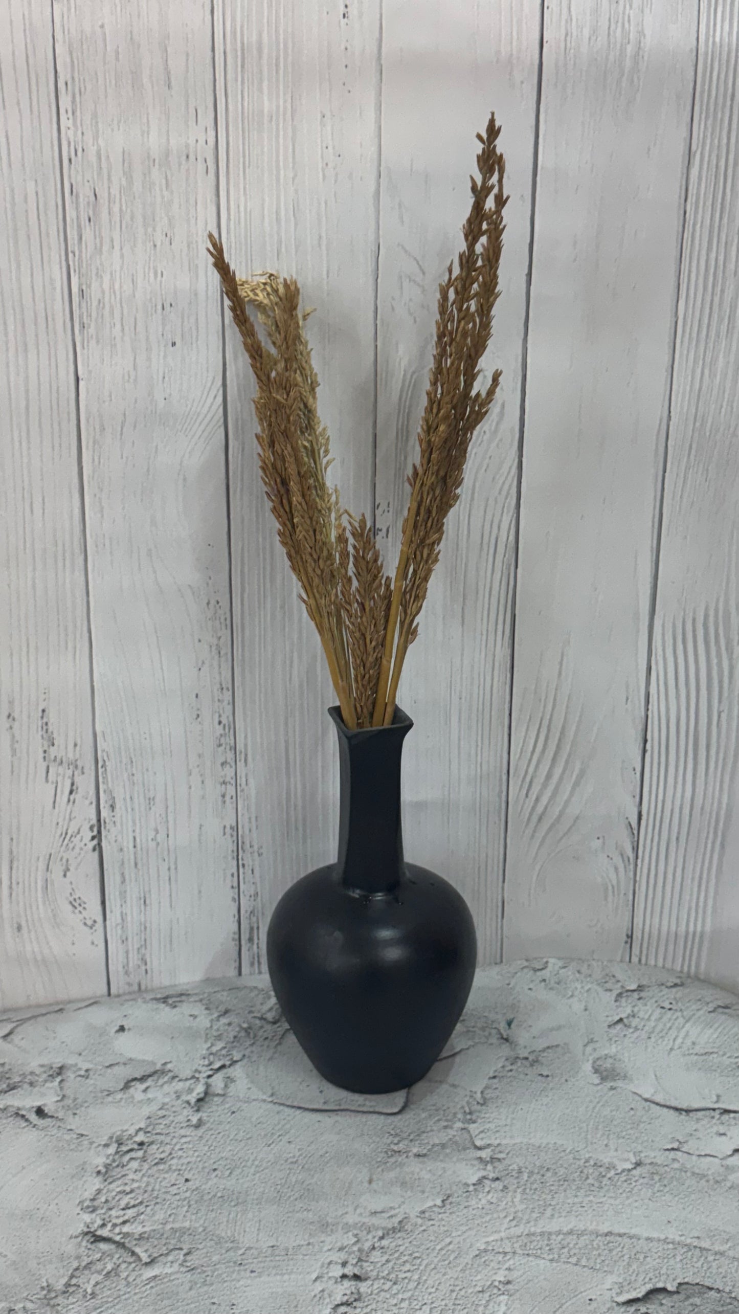 Yubi Sora Black Pot Shaped Vase Matte Finish