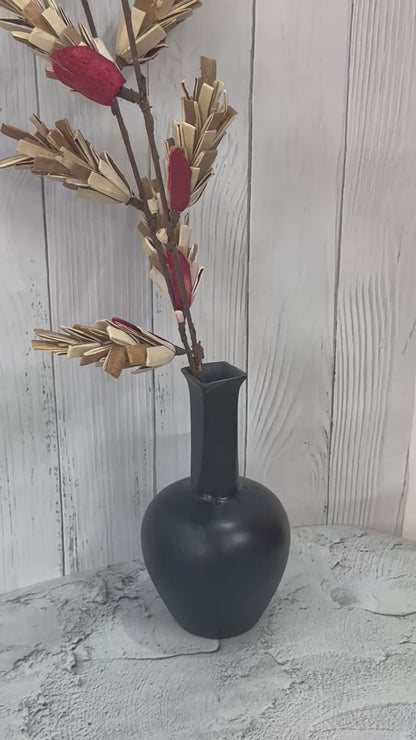 Yubi Sora Black Pot Shaped Vase Matte Finish