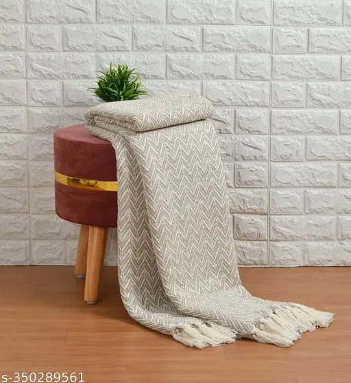 Elegant Kashmiri Wool Throw Blanket with Ethnic Motifs
