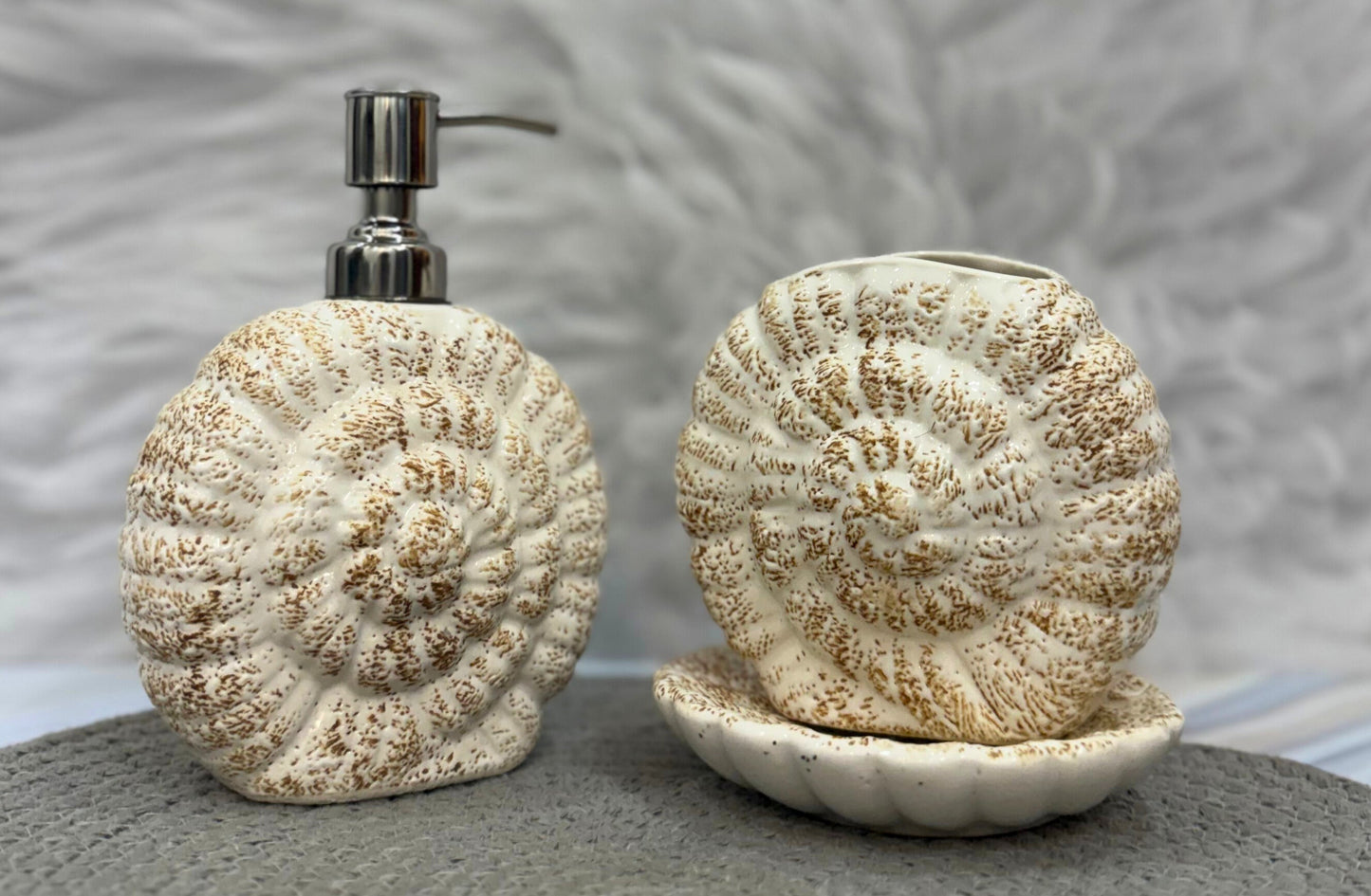 Yubi Sora Soap Dispenser Toothbrush Stand Set