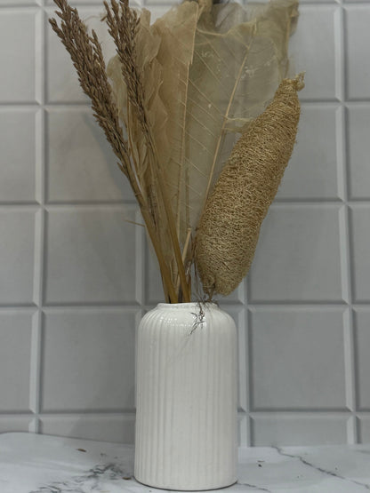 Yubi Sora Ribbed White vase