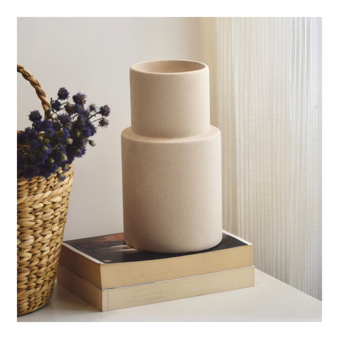 Heaven Vase by Yubi Sora