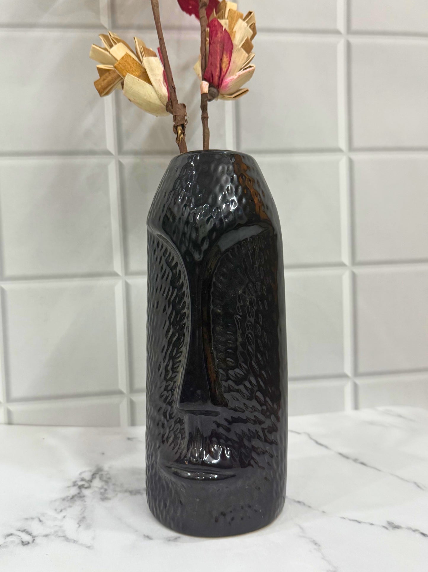 Yubi Sora Black Face Shaped Vase