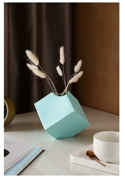 Yubi Sora Square Box Vase